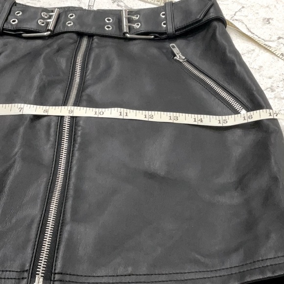 FOREVER 21 BKIRT SHORT - Picture 7 of 10